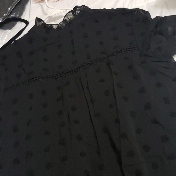 ♥️New boutique black swiss dot top - Picture 7 of 7